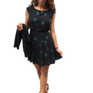 Loft by Ann Taylor Lined Dress Black with Green Heart Design Size 6P